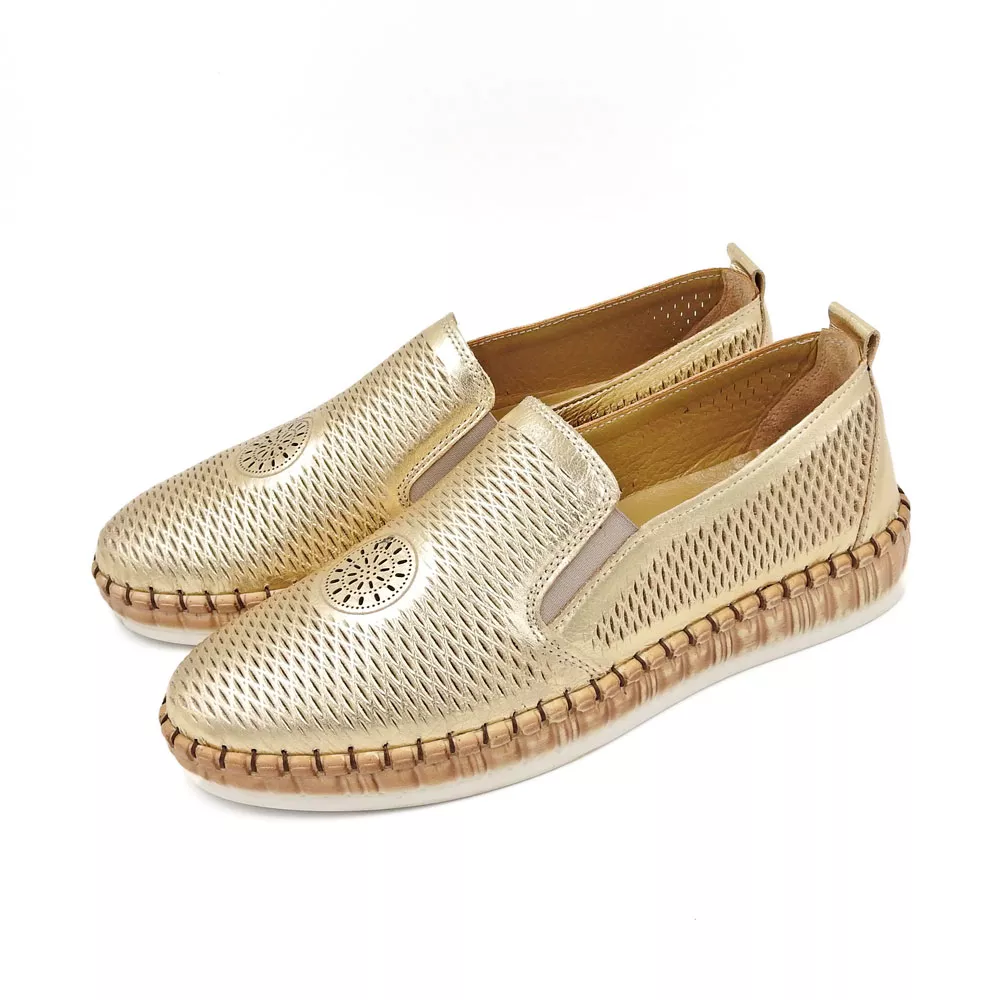 کفش زنانه راحتی اسپرت کد 1417 کفش زنانه راحتی اسپرت کد 1417